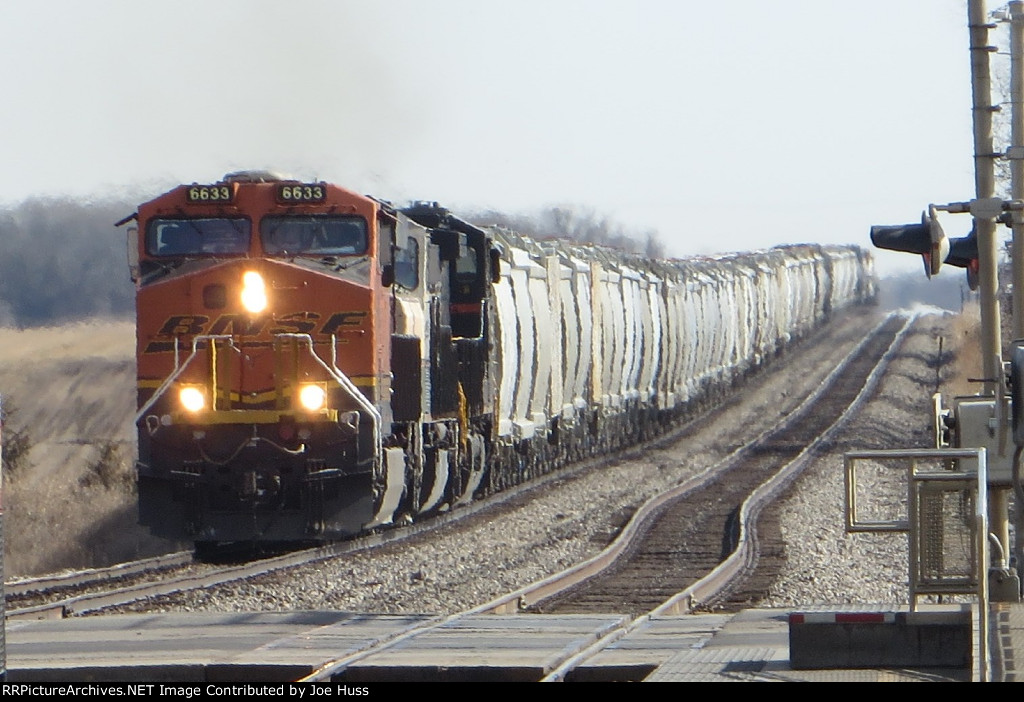 BNSF 6633 West